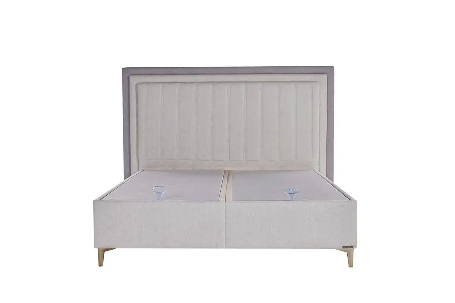 Briella Small Başlık