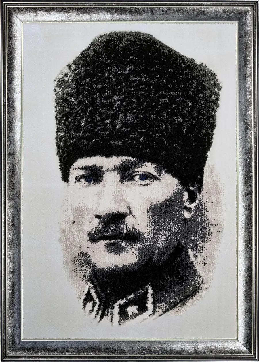 Çerçeveli Atatürk  Portresi Duvar Halısı Gri - 50x70