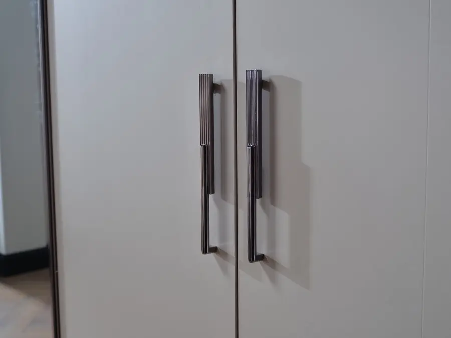 Alexa 6 Kapaklı  Dolap 6